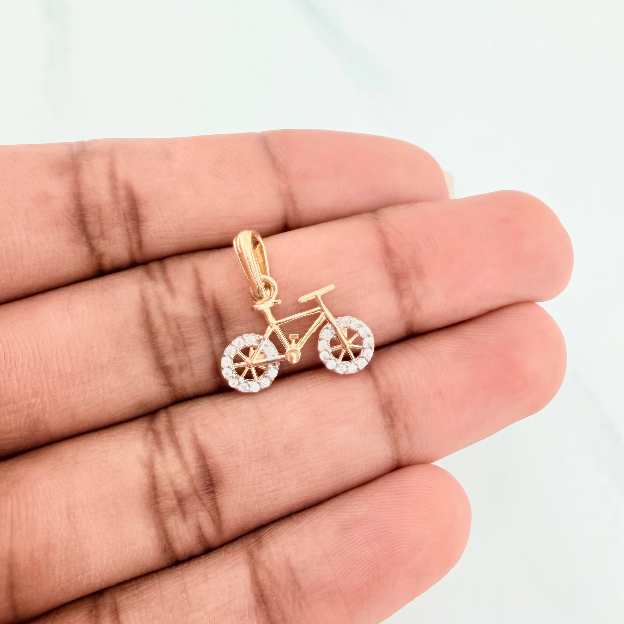 Dije Bicicleta 0.95 g / 3/4 in Dos Oros Amarillo Blanco 18K