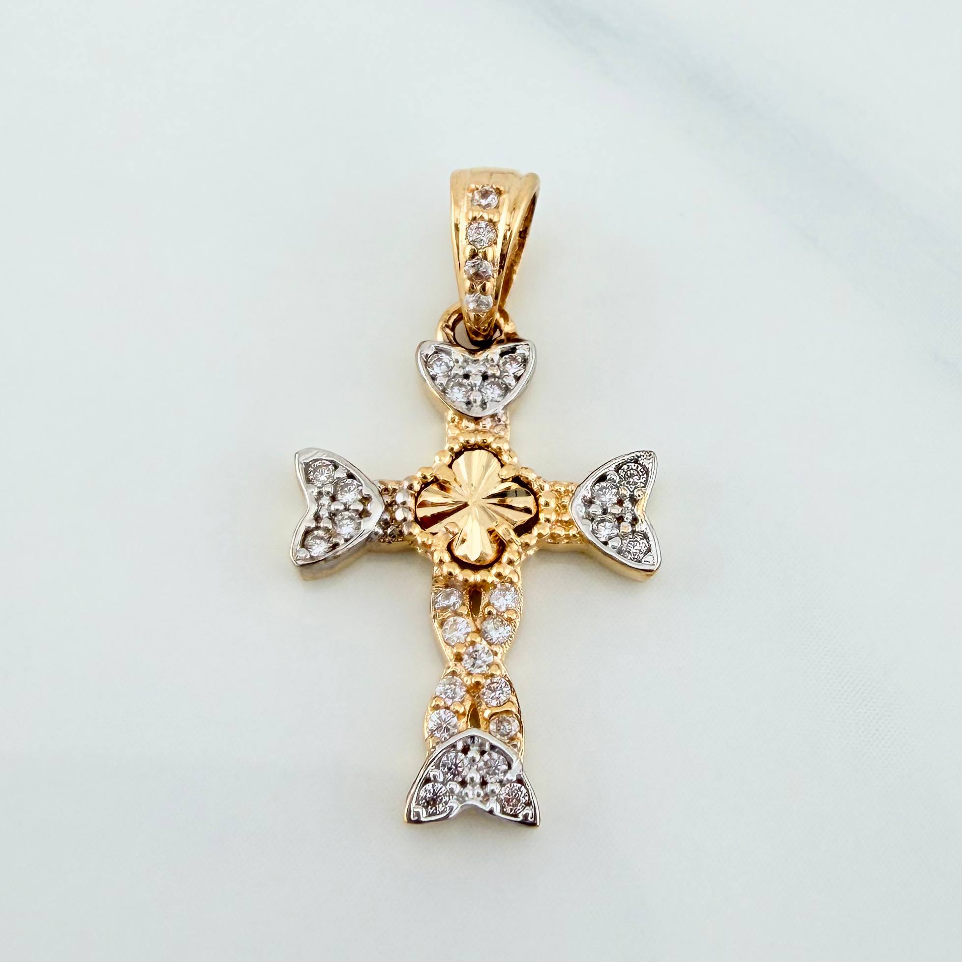 Clover Cross Pendant 1.6 g / 1 in Two Yellow White Gold 18K