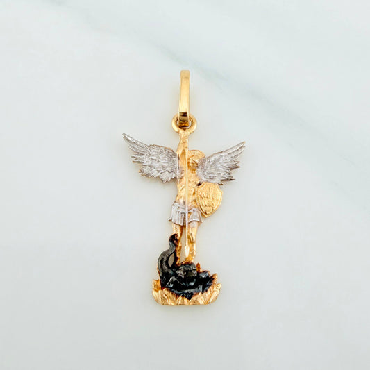 Dije San Miguel Arcangel 1 g / 1 in Tres Oros 18K