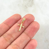 Pendant Flat Cross Points 0.25gr / 1.5cm / Polished Stamped - Yellow Gold 18K Edged Charger ©