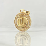 Dije Medalla Letra L 4.7gr / 3cm / Circones Blancos Oro Amarillo 18K