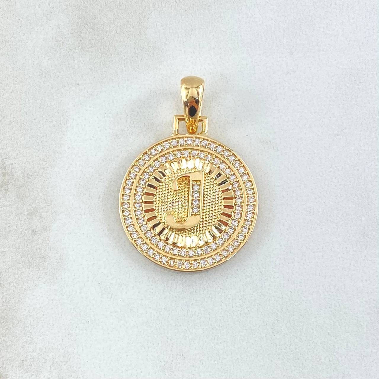 Dije Medalla Letra J 4.3gr / 1 1/4 in / Oro Amarillo 18K
