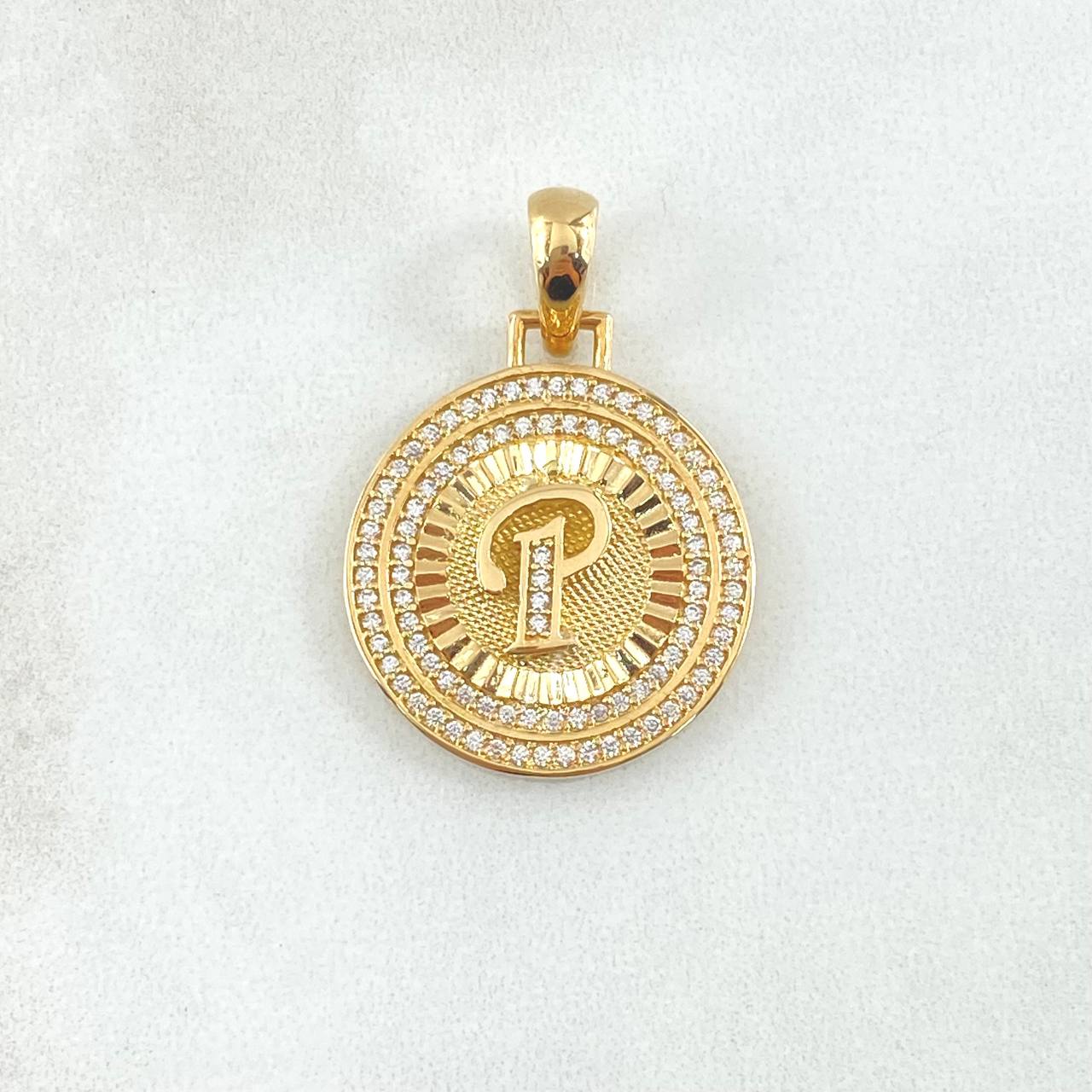 Dije Medalla Letra P 4.6g / 1 1/4 in Oro Amarillo 18K
