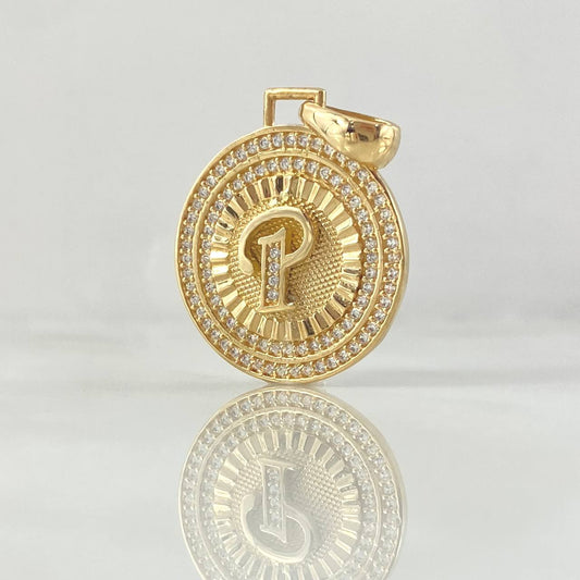 Dije Medalla Letra P 4.6g / 1 1/4 in Oro Amarillo 18K