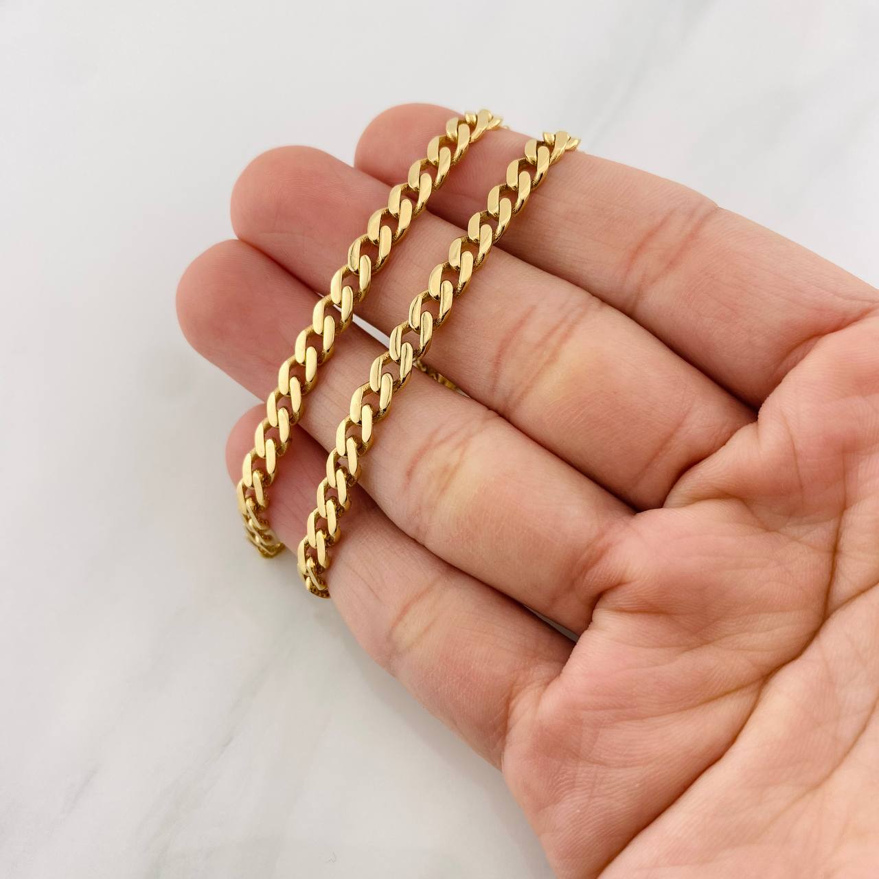 Cadena Cubana Infinito 16.6g / 24 in / 4.71mm Oro Amarillo 18K