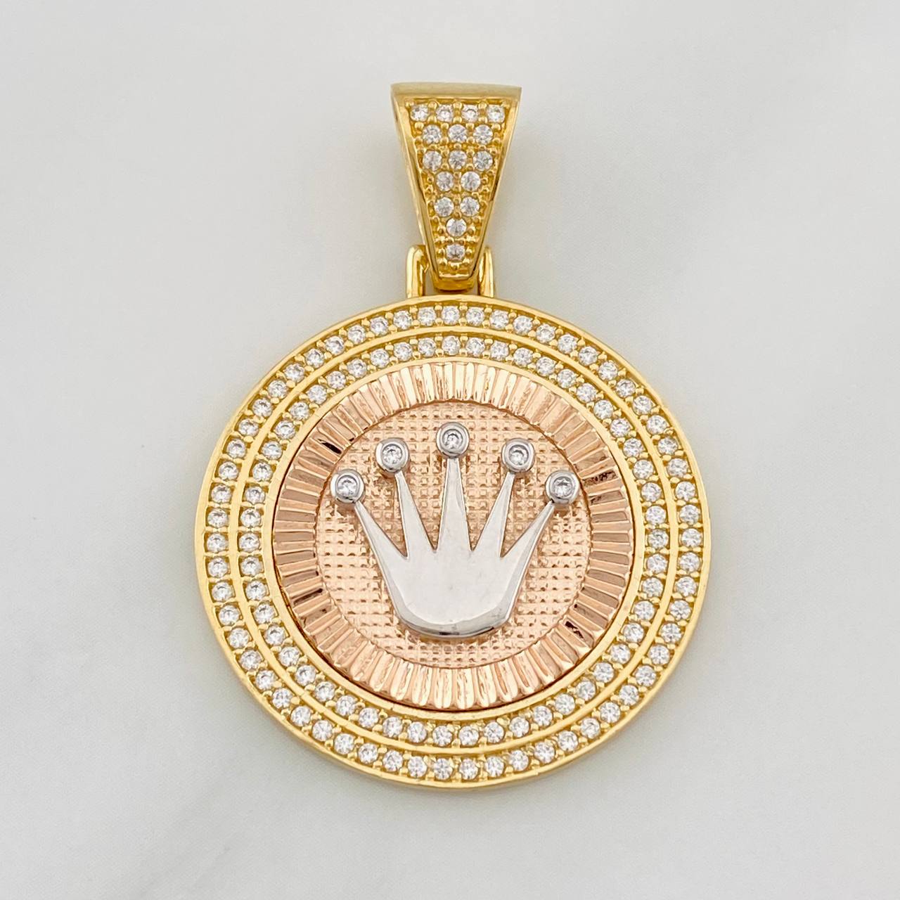 Pendant Crown 6.95g / 1 1/4 in Three Golds 18K