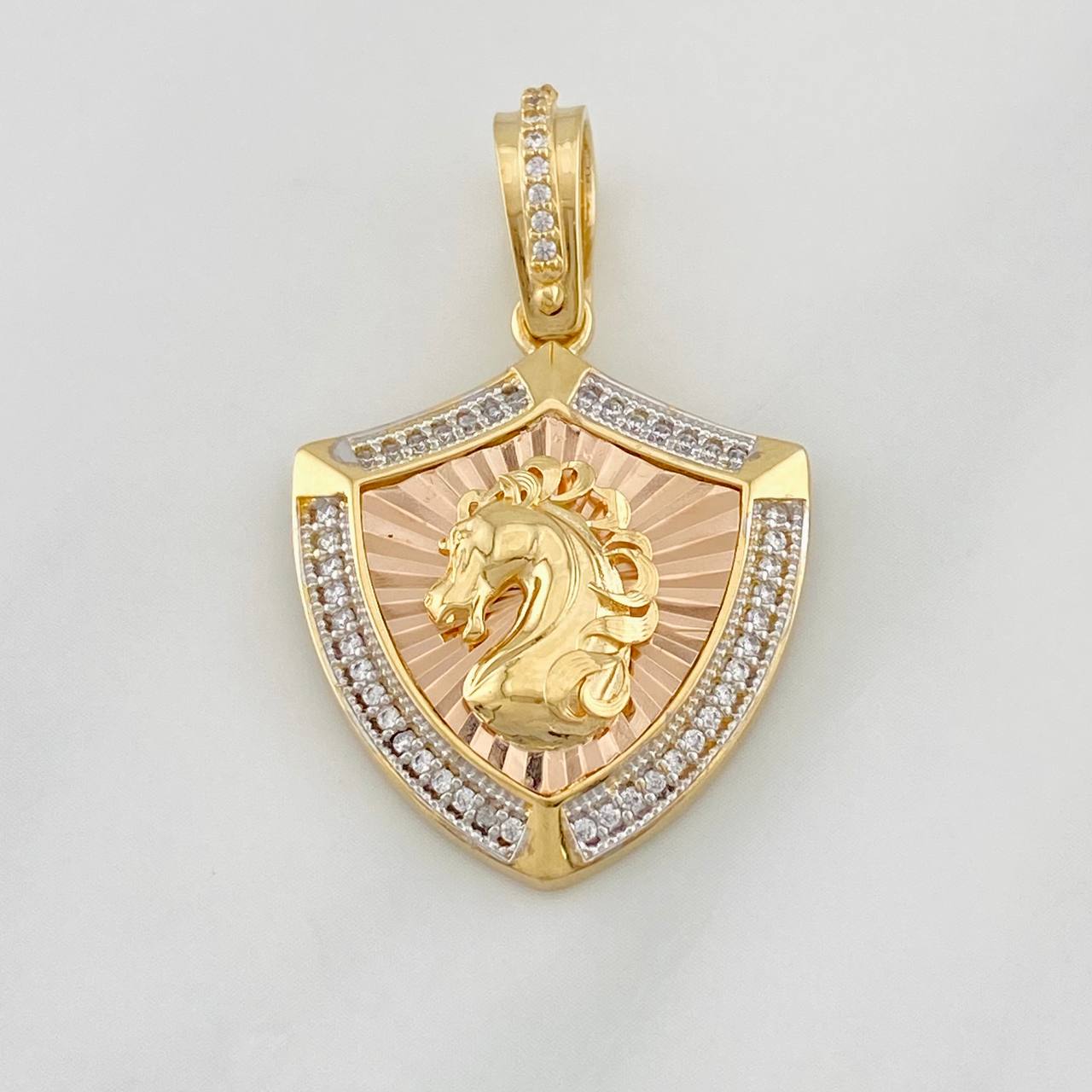 Dije Placa Caballo 6.3g / 1 1/4 in Tres Oros 18K
