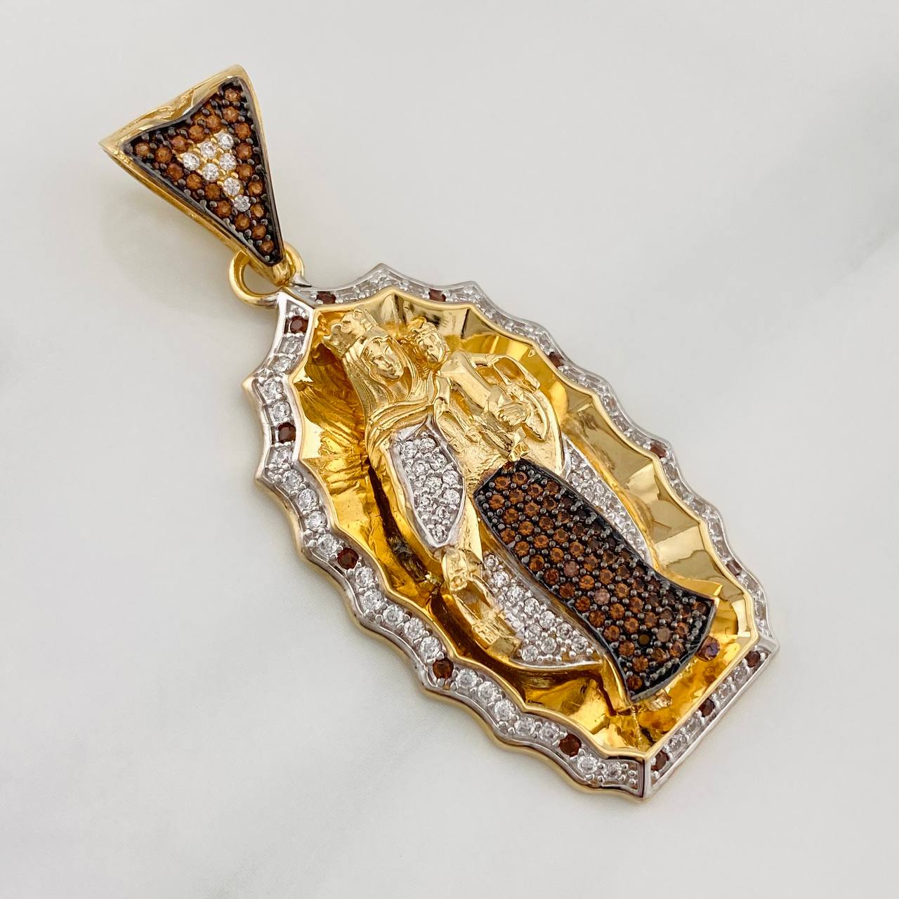 Pendant Virgin of Carmen 13.15g / 2 in Three Golds 18K