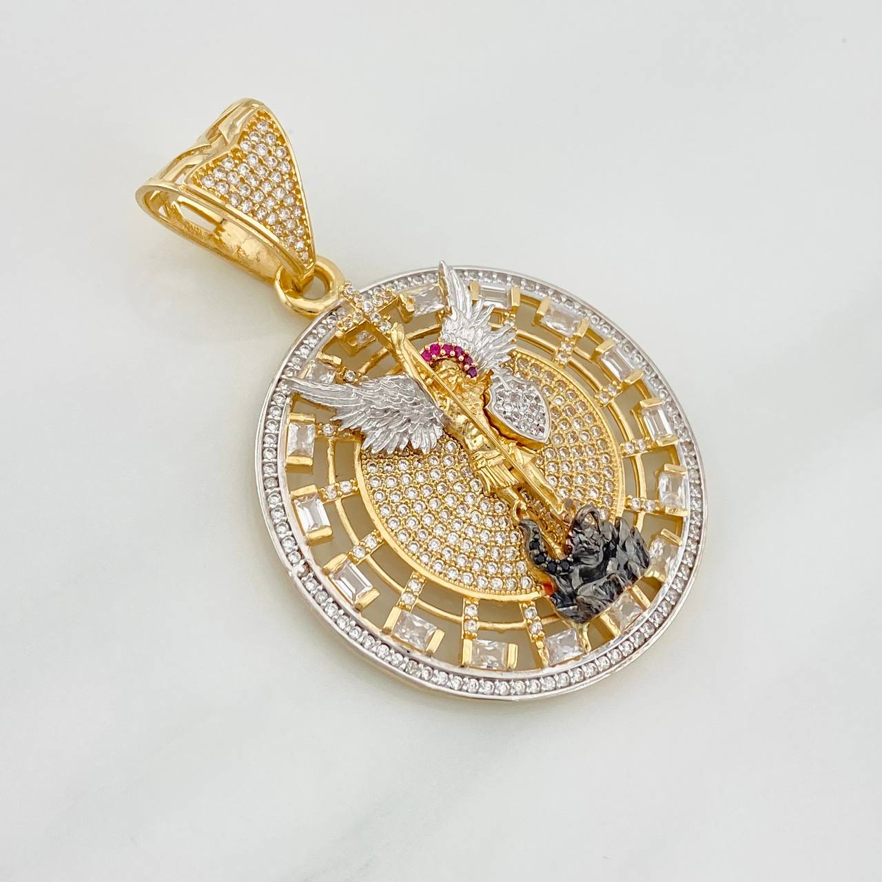 Dije San Miguel Arcangel 16.4g / 2 in Tres Oros 18K