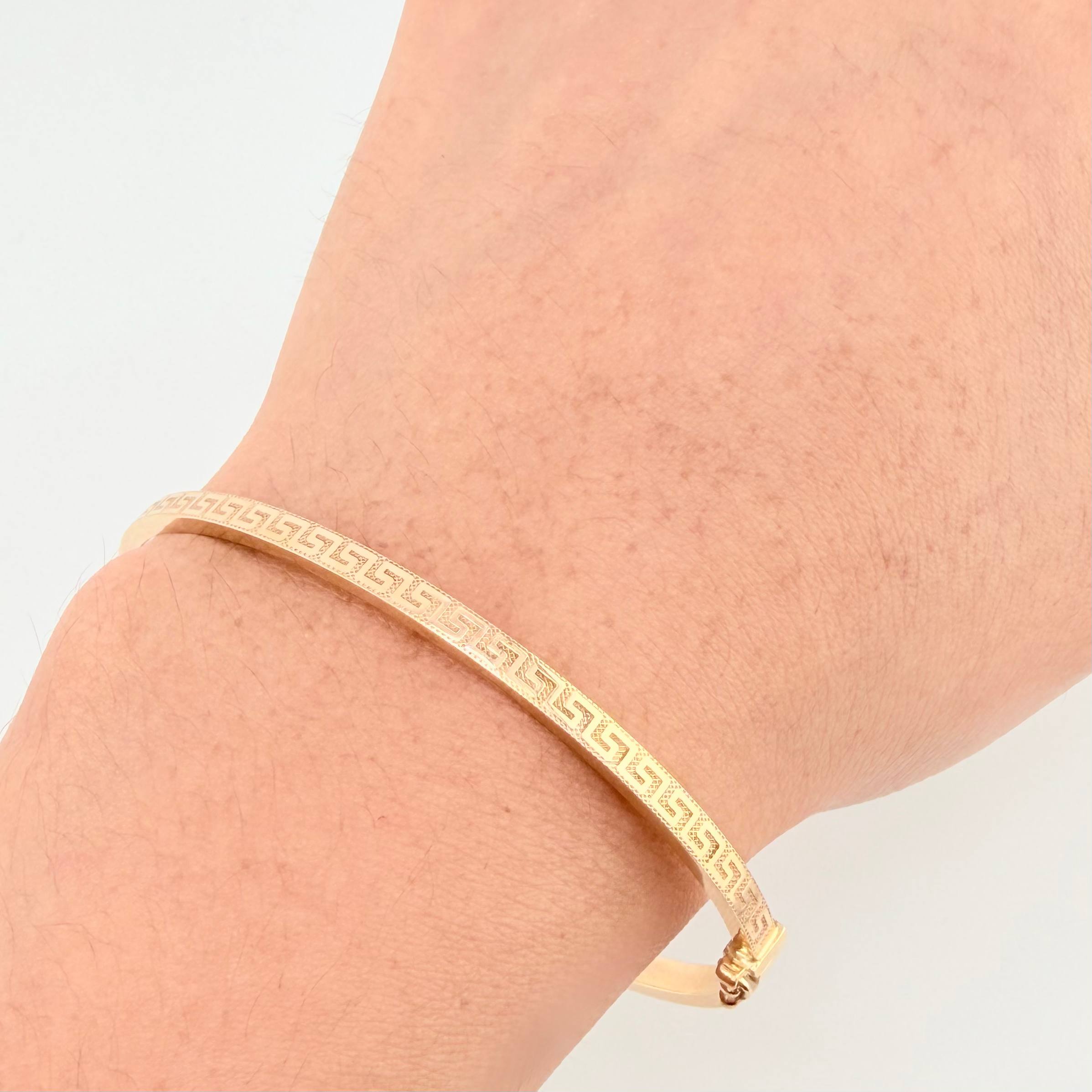 Tribal Hoop Bracelet 4.75gr / 7 1/4 in / 3.15mm 18K Yellow Gold +4