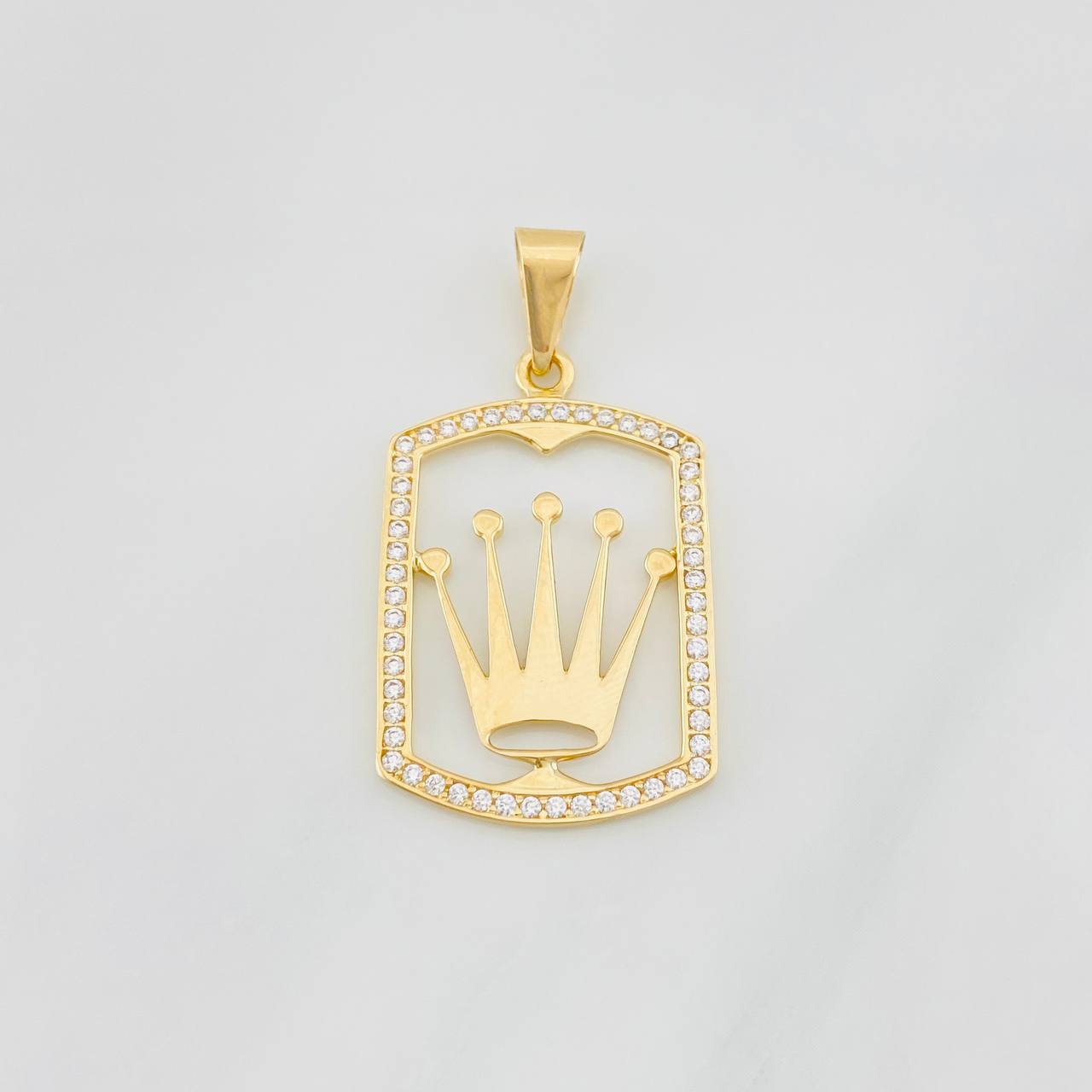Dije Placa Corona 3.45g / 1 1/2 in Oro Amarillo 18K