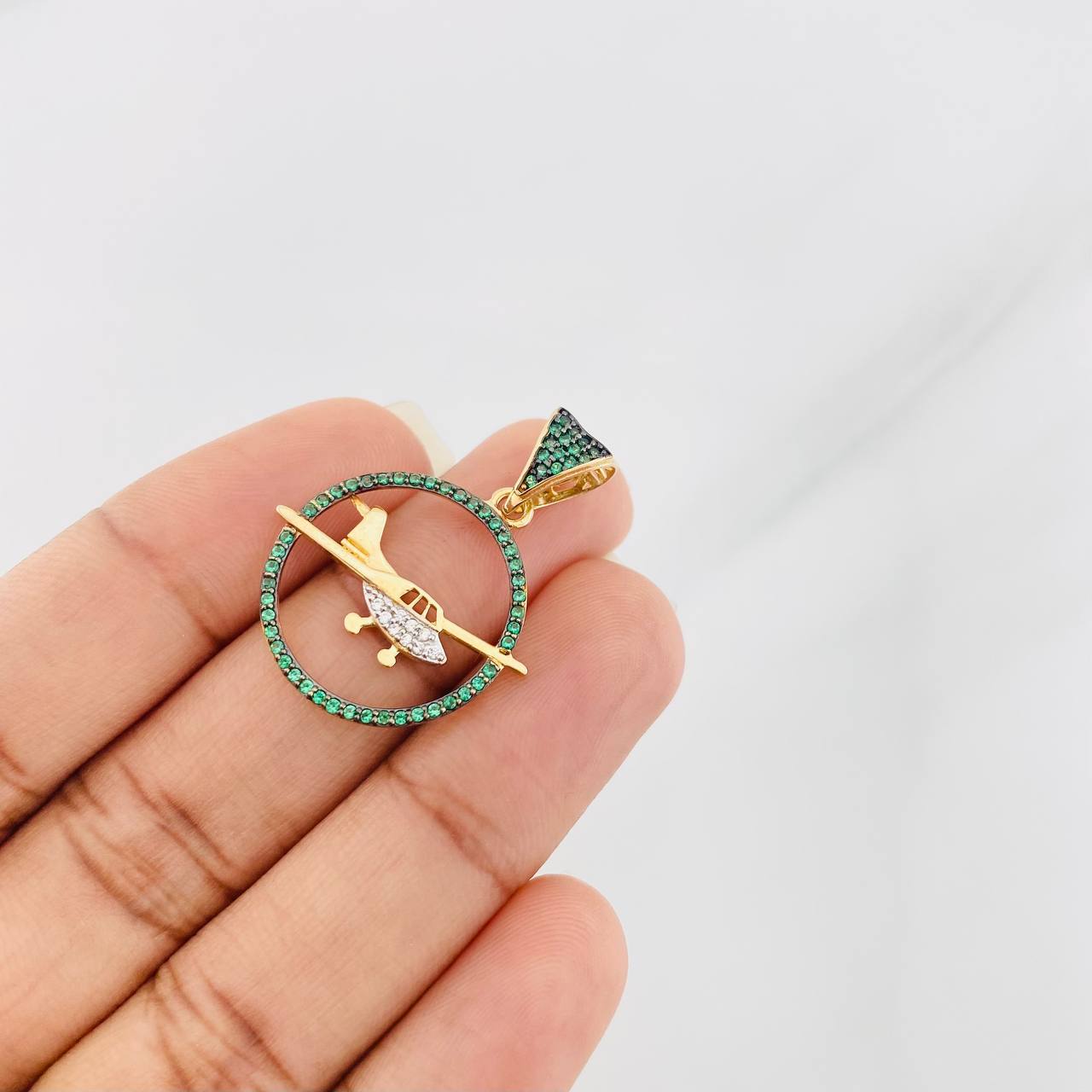 Dije Avioneta 2.55g / 1 1/4 in Tres Oros 18K