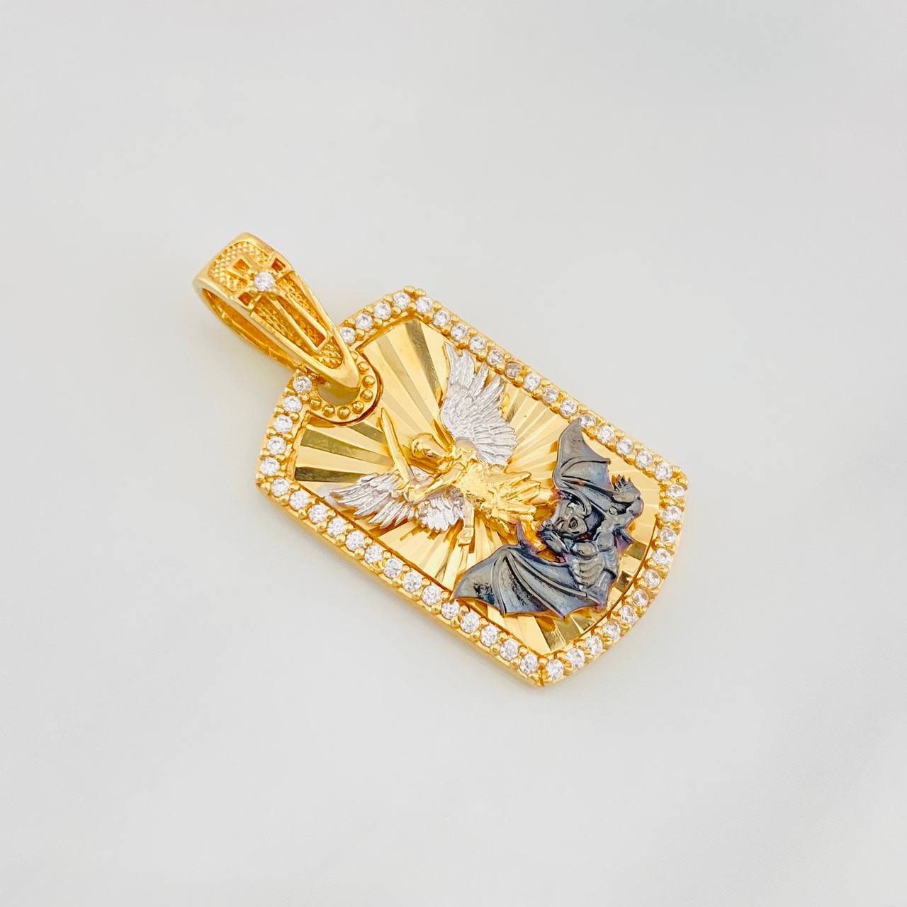 Pendant Plaque Saint Michael Archangel 4.4g / 1 1/4 in Three-tone Gold 18K