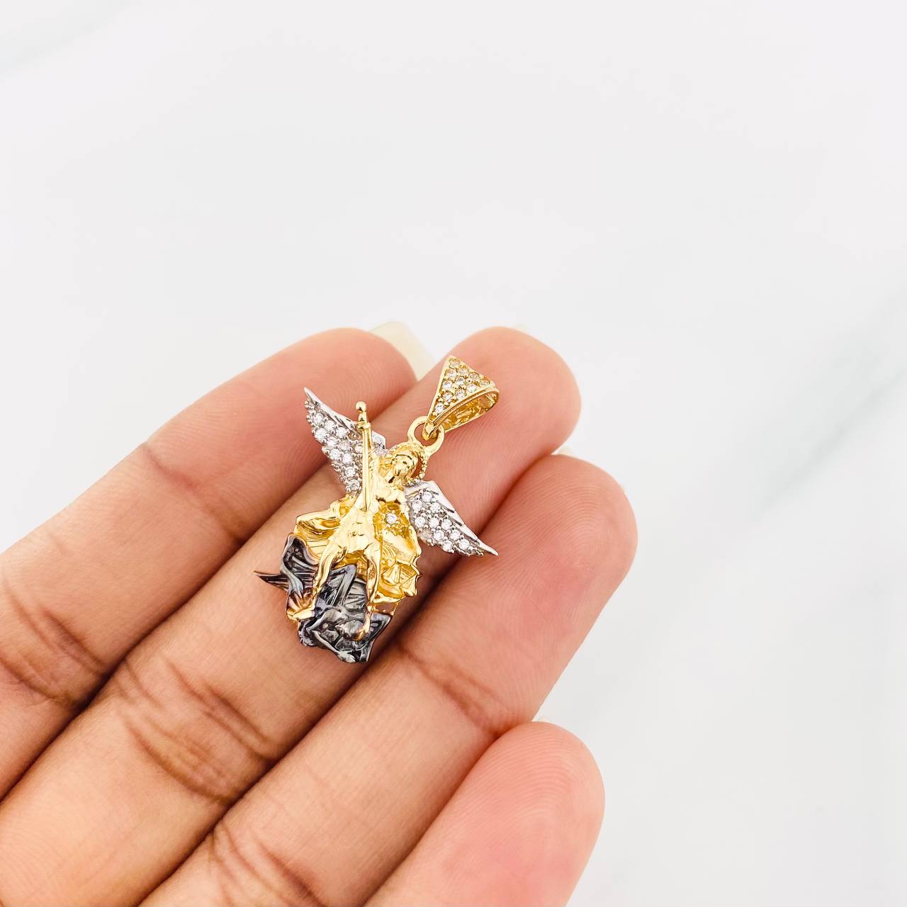 Pendant Saint Michael Archangel 3.8g / 1 1/4 in Three-tone Gold 18K
