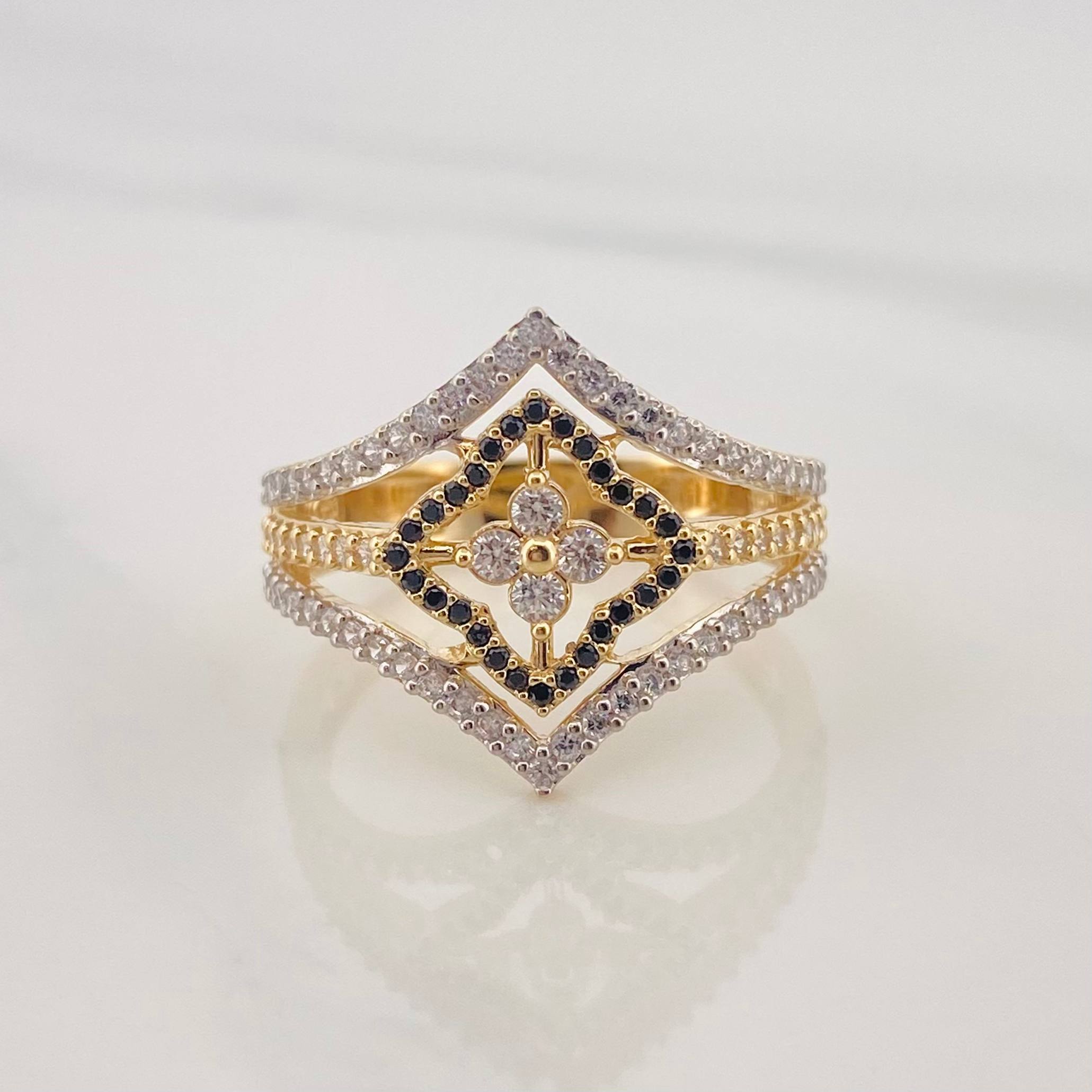 Anillo Rombos 3.75g / T7 3/4 Dos Oros Amarillo Blanco 18K