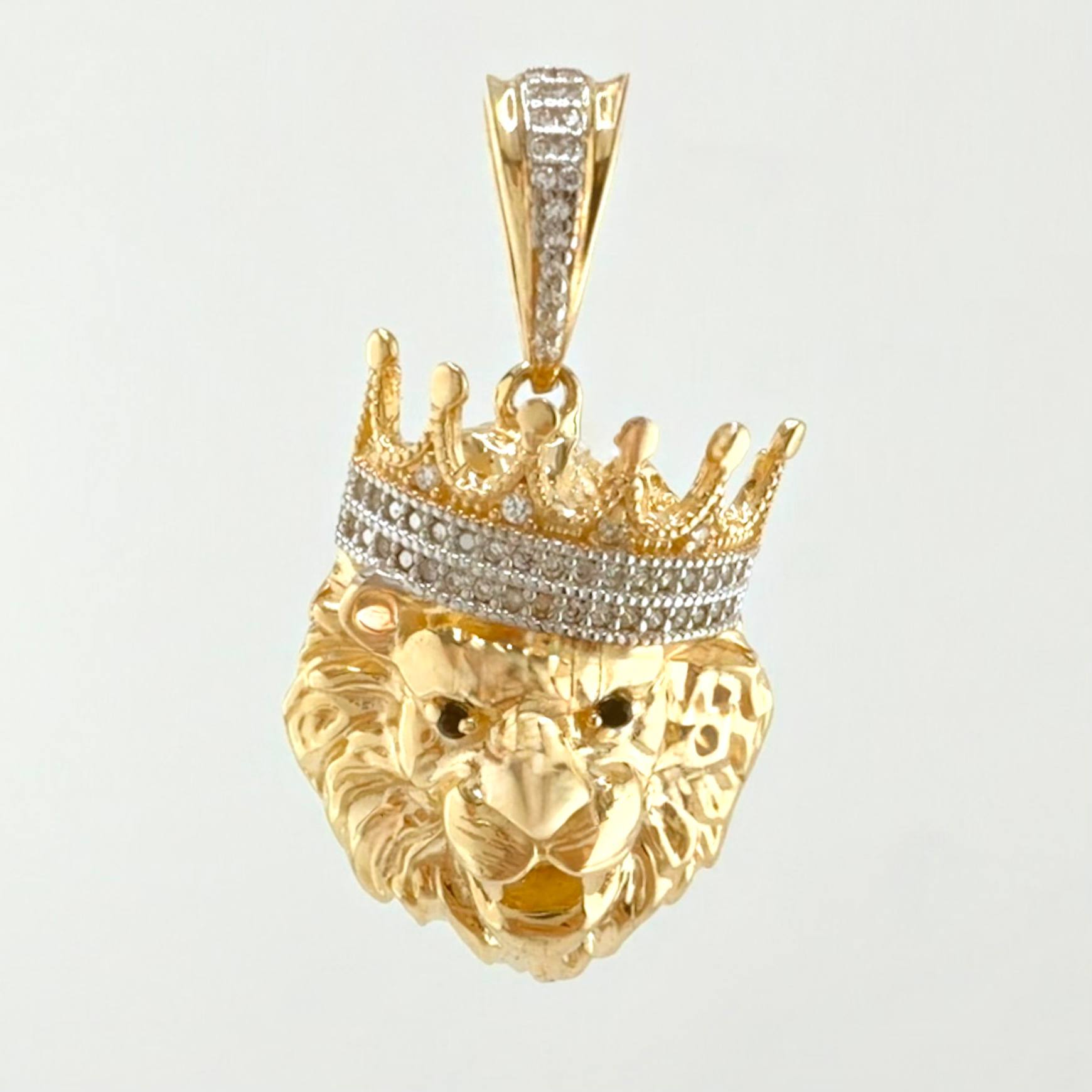 Dije Leon Coronado 10gr / 1 1/2 in / Oro Amarillo 18K ©