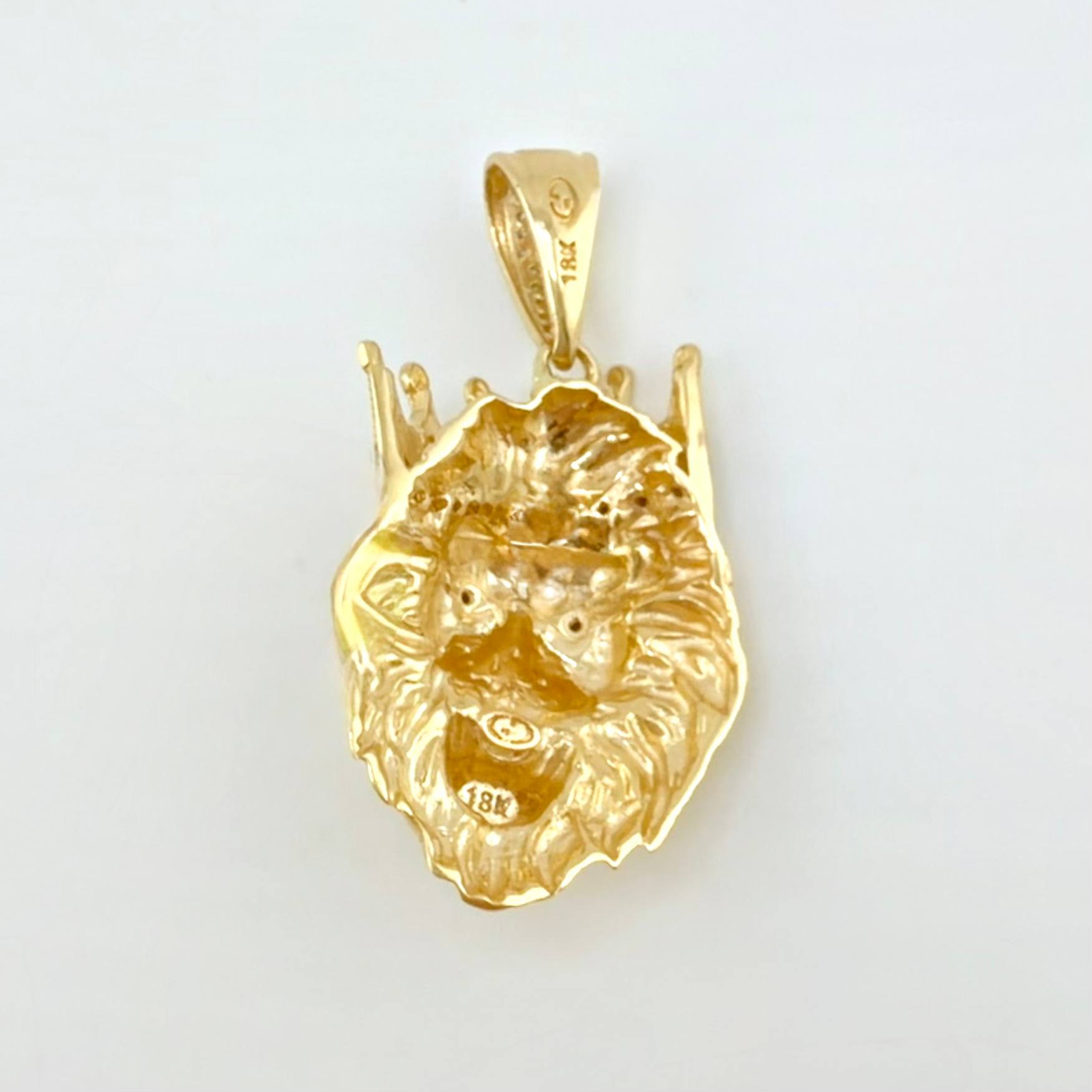 Dije Leon Coronado 10gr / 1 1/2 in / Oro Amarillo 18K ©