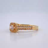 Square Halo Ring 2.45gr / Size 6 1/4 / 18K Gold &