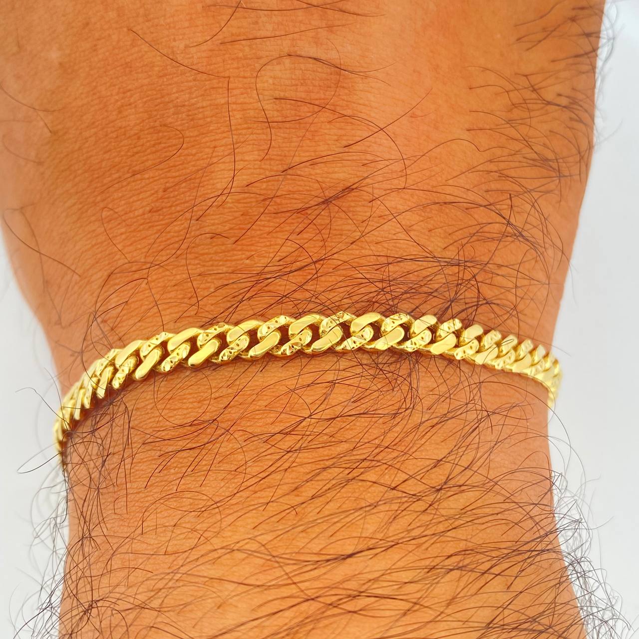 Pulso Cubano Infinito 7.3gr / 8 1/4 in / Oro Amarillo +4 18K $