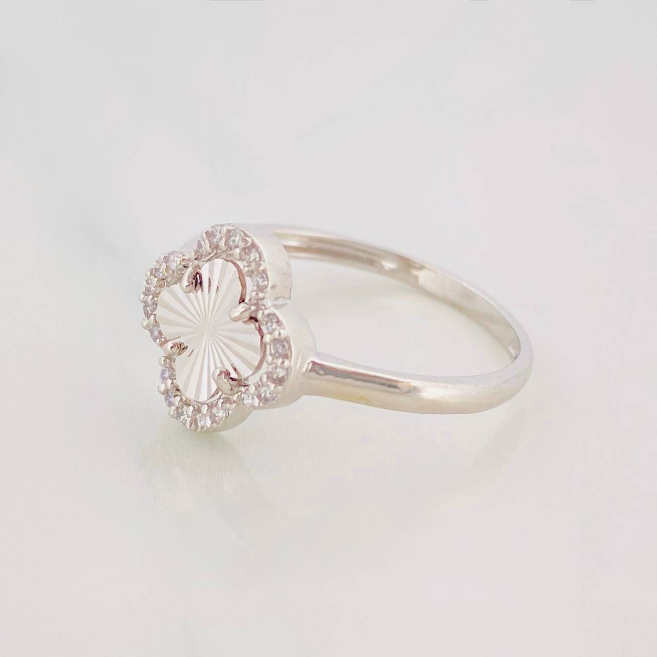 Clover Ring 2g / T6 1/2 White Gold 18K