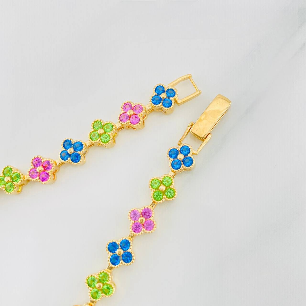 Pulso Flores 10.85g / 6 3/4 in / 6mm Oro Amarillo 18K