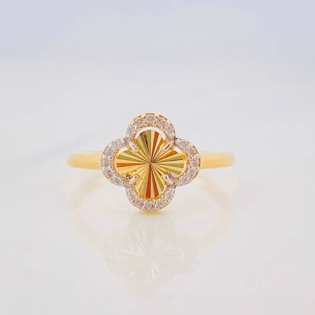 Clover Ring 2.15g / T6 1/2 Two-Tone Yellow White Gold 18K