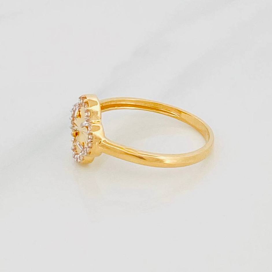 Clover Ring 2.3g / T7 1/2 Two-Tone Yellow White Gold 18K