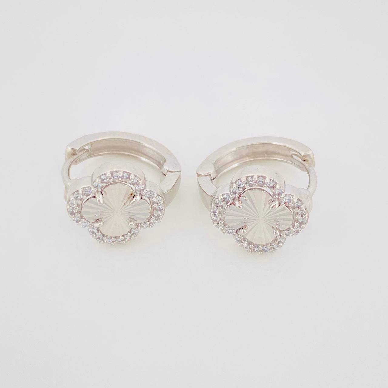 Hoop Earrings Clover 2.8g / 1/2 in White Gold 18K