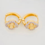 Hoop Earrings Clover 2.7g / 1/2 in Two-Tone Yellow White Gold 18K
