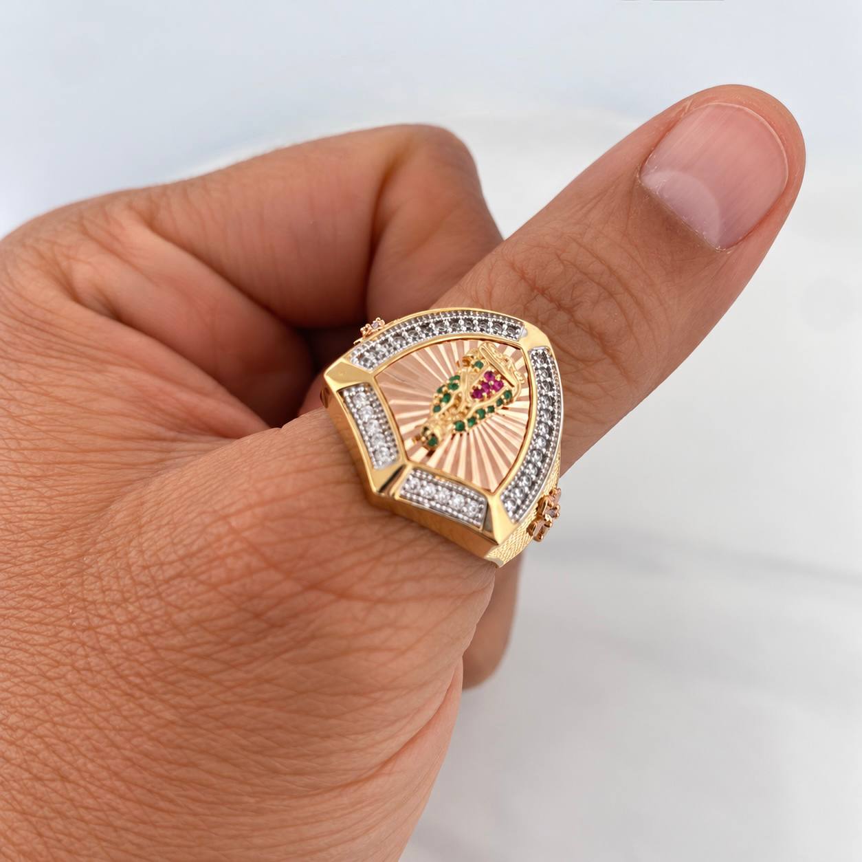 Anillo Virgen de Guadalupe 9.7g / T9 3/4 Tres Oros 18K
