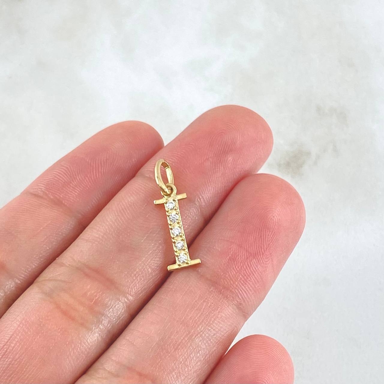 Pendant Letter I Silhouette 0.6gr / 1.8cm / 18K Gold ©