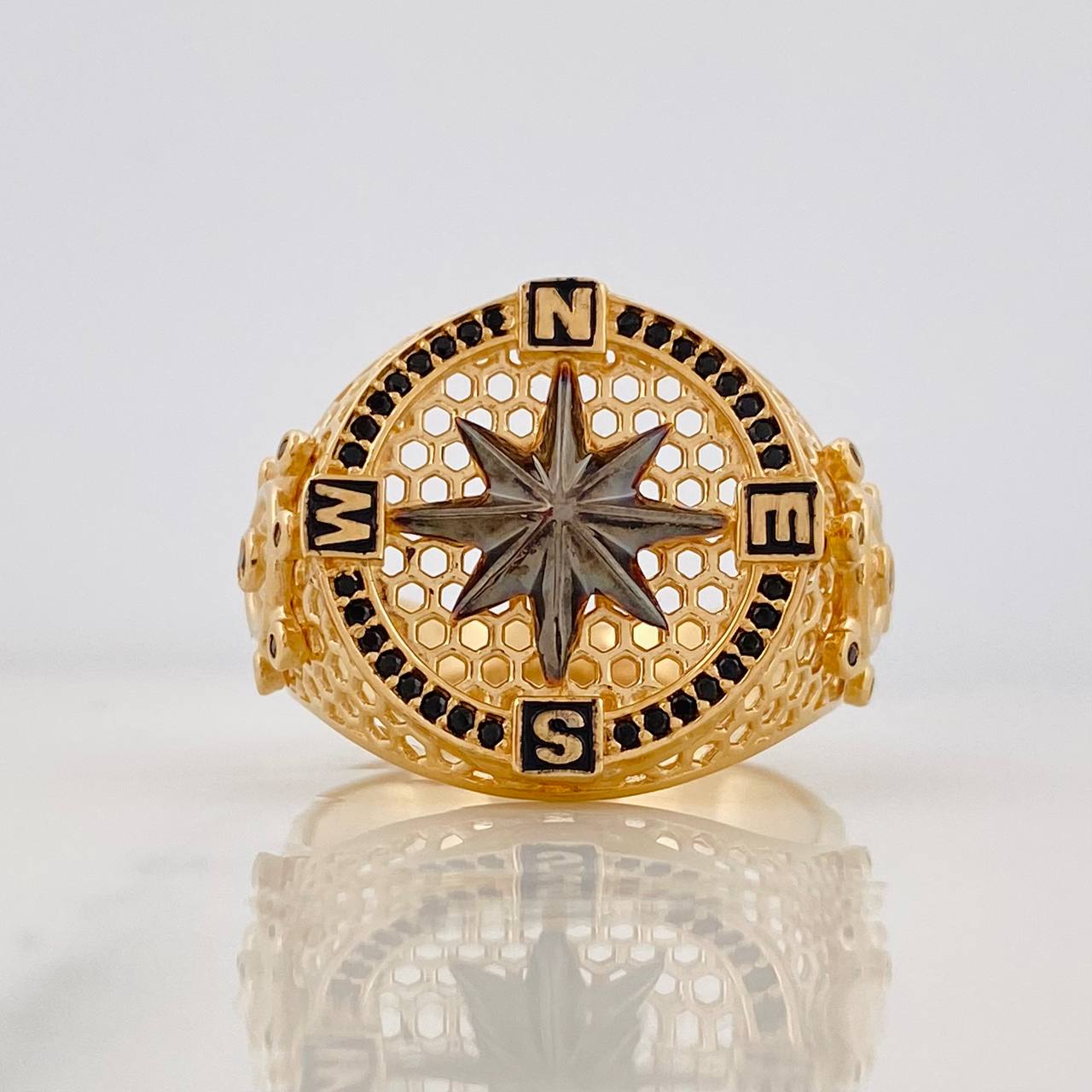 Anillo Brújula 9.65g / T11 1/2 Dos Oros Negro Amarillo 18K