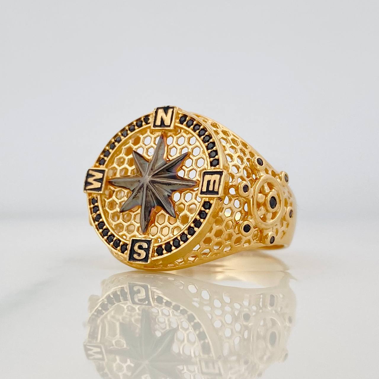 Anillo Brújula 9.65g / T11 1/2 Dos Oros Negro Amarillo 18K