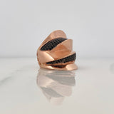 Anillo Relieves 7.3g / T5 1/2 Dos Oros Negro Rosa 18K