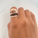 Anillo Relieves 7.3g / T5 1/2 Dos Oros Negro Rosa 18K