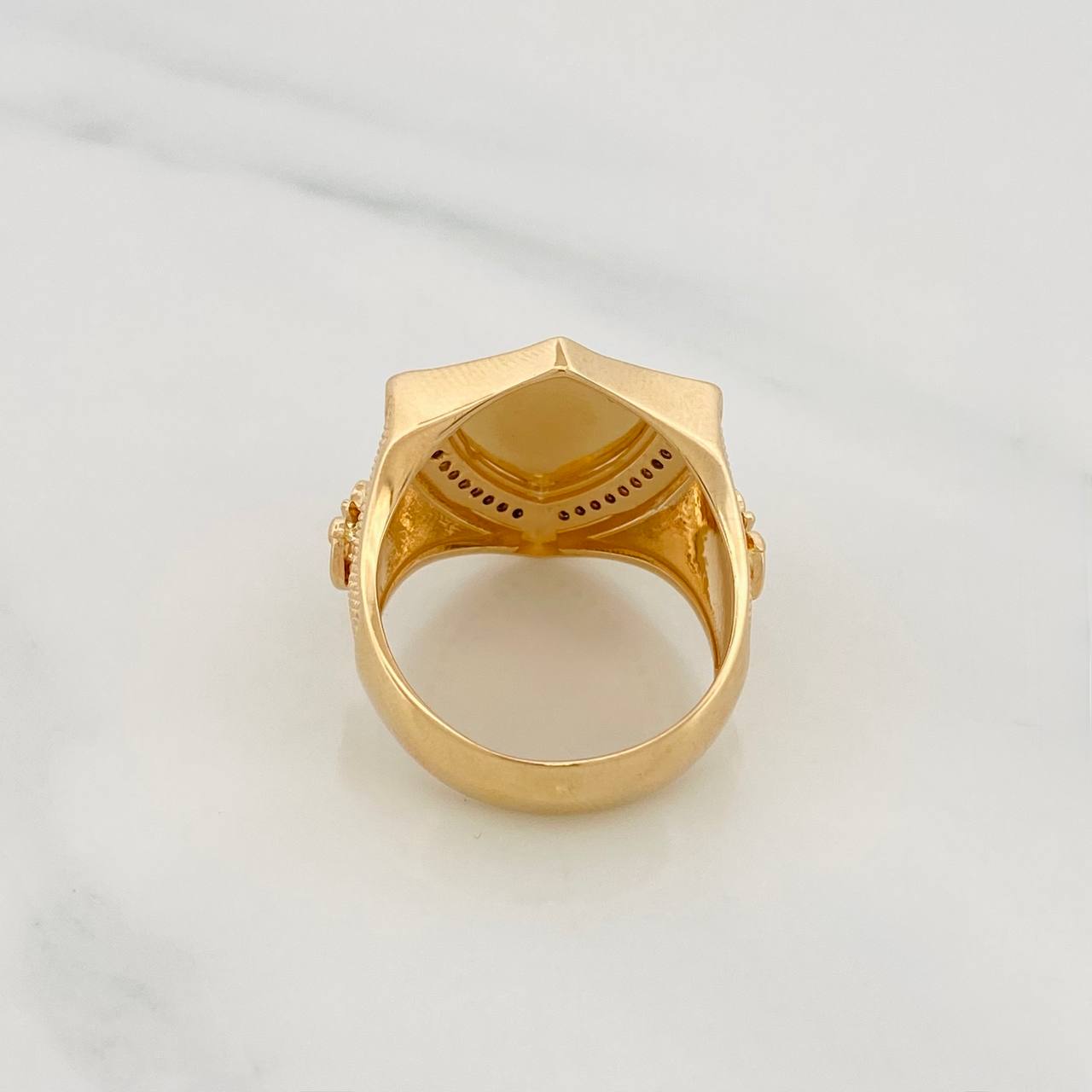 Anillo Escudo Cruz 9.5g / T9 1/4 Dos Oros Negro Amarillo 18K