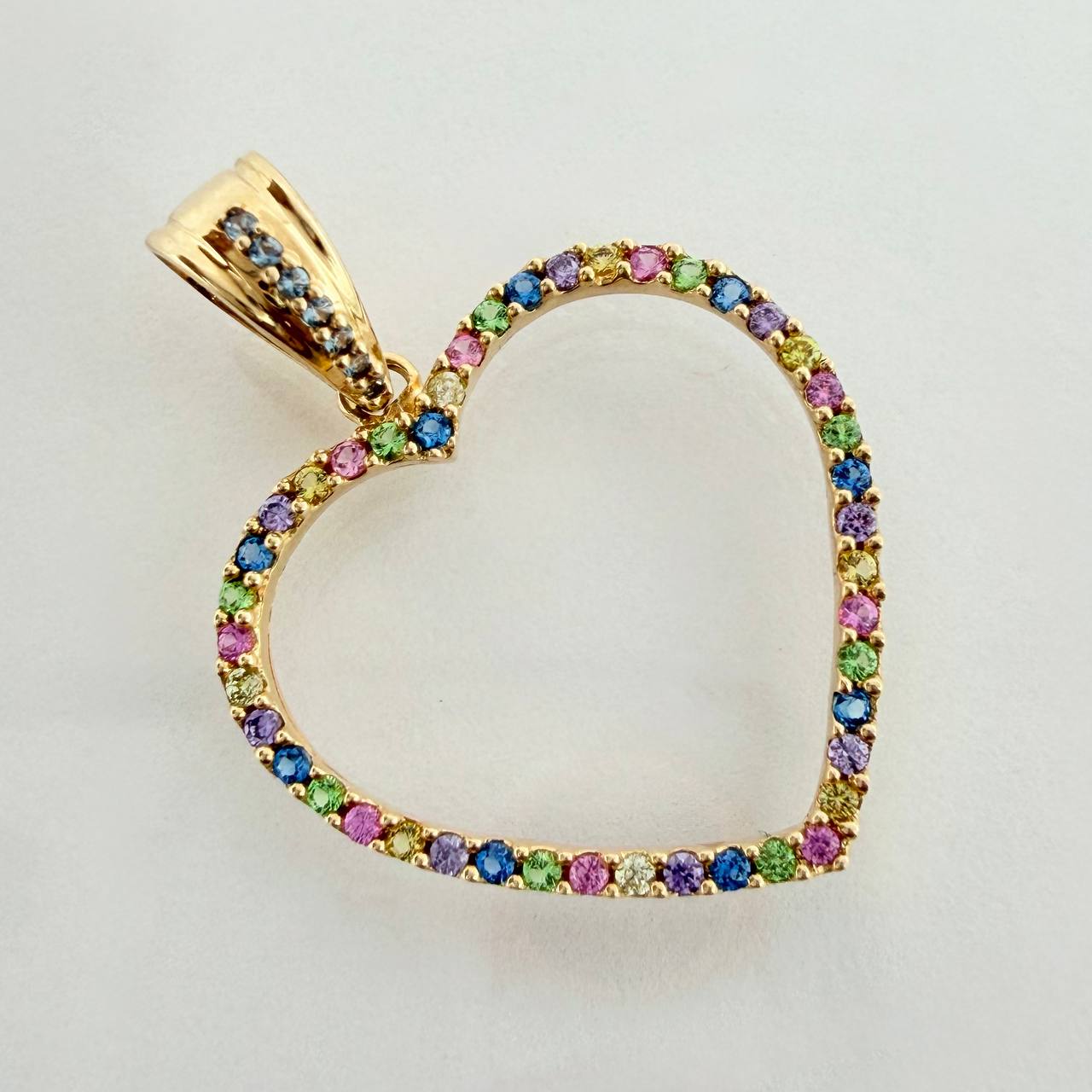 Dije Silueta Corazon 2gr / 1 1/4 in / Oro Amarillo 18K &