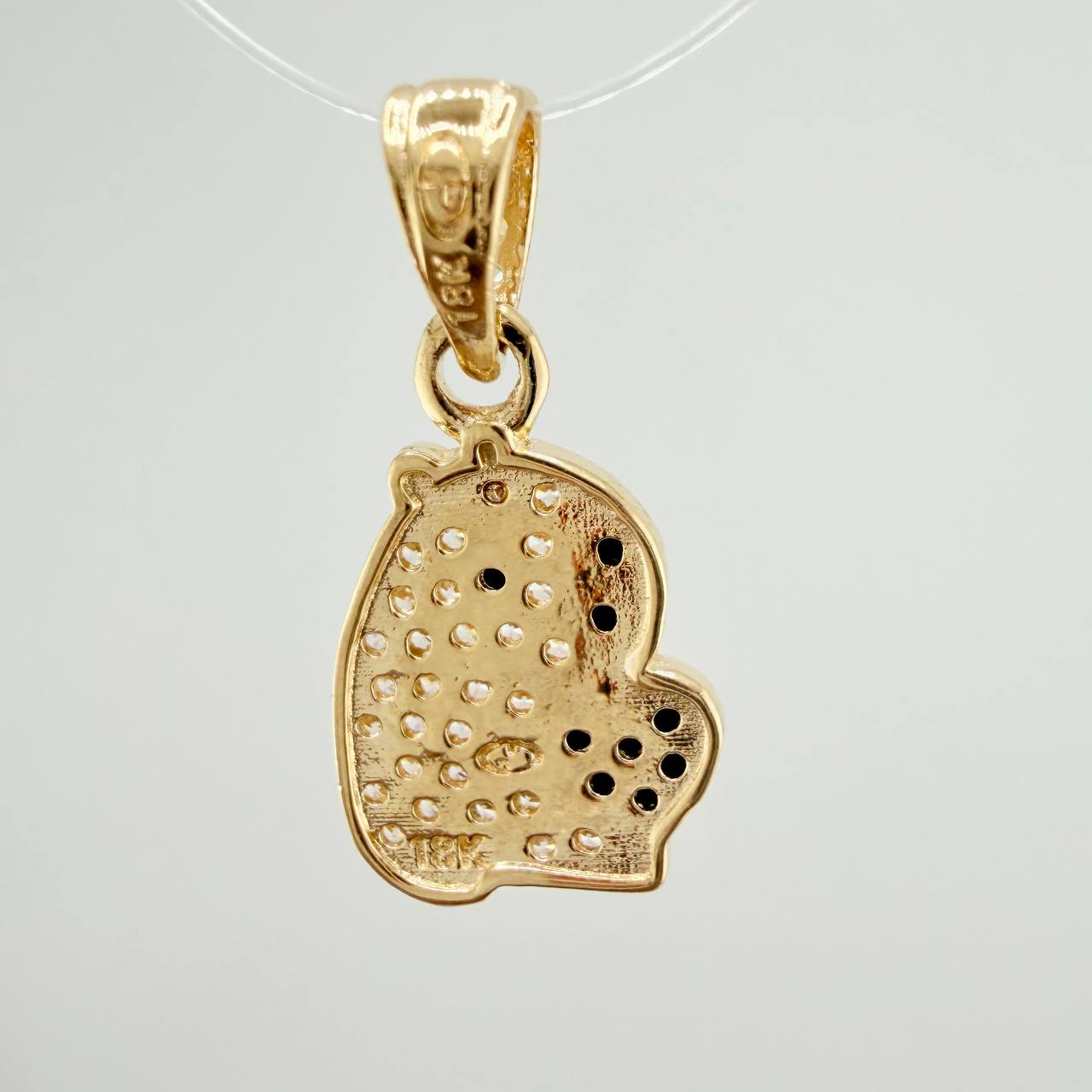 Dije Capibara 1.5gr / 3/4 in / Dos Oros Negro Amarillo 18K &