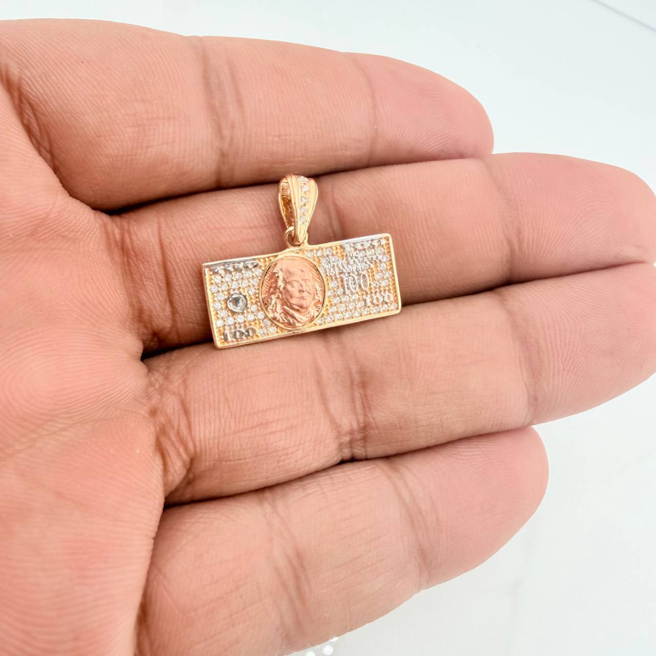 Dije Billete Dólar 3.4gr / 3/4 in / Tres Oros 18K &