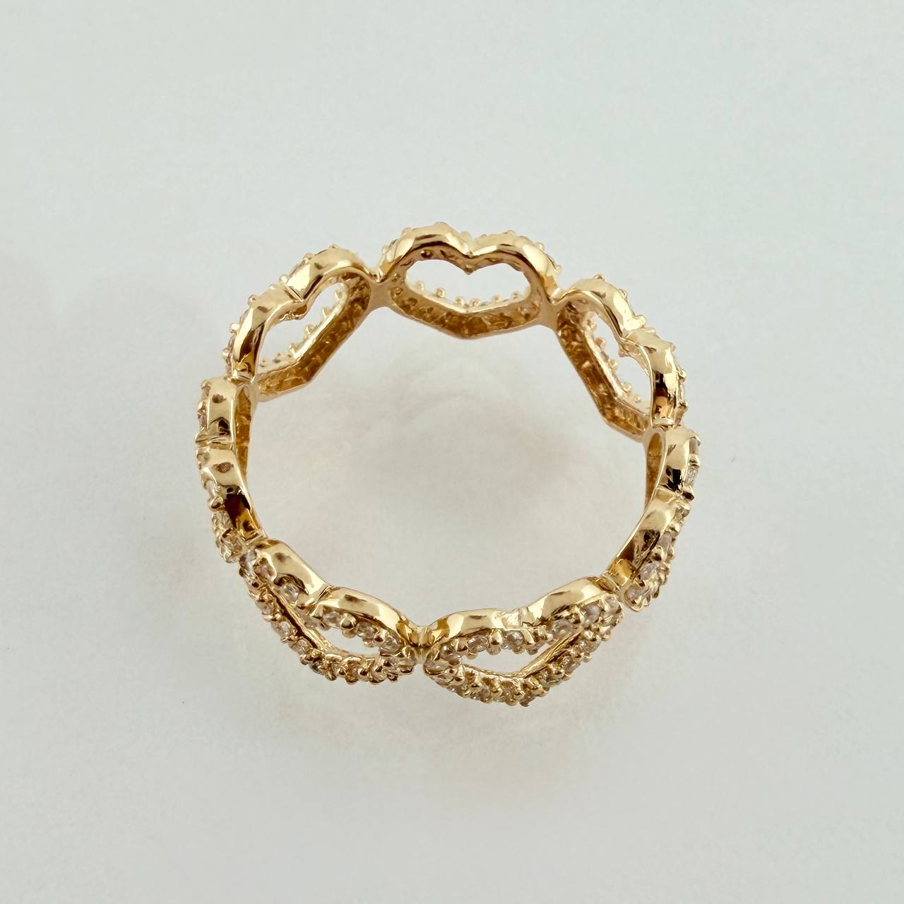 Anillo Corazones Tupidos 2.75gr / T7 1/4 / Oro Amarillo 18K &