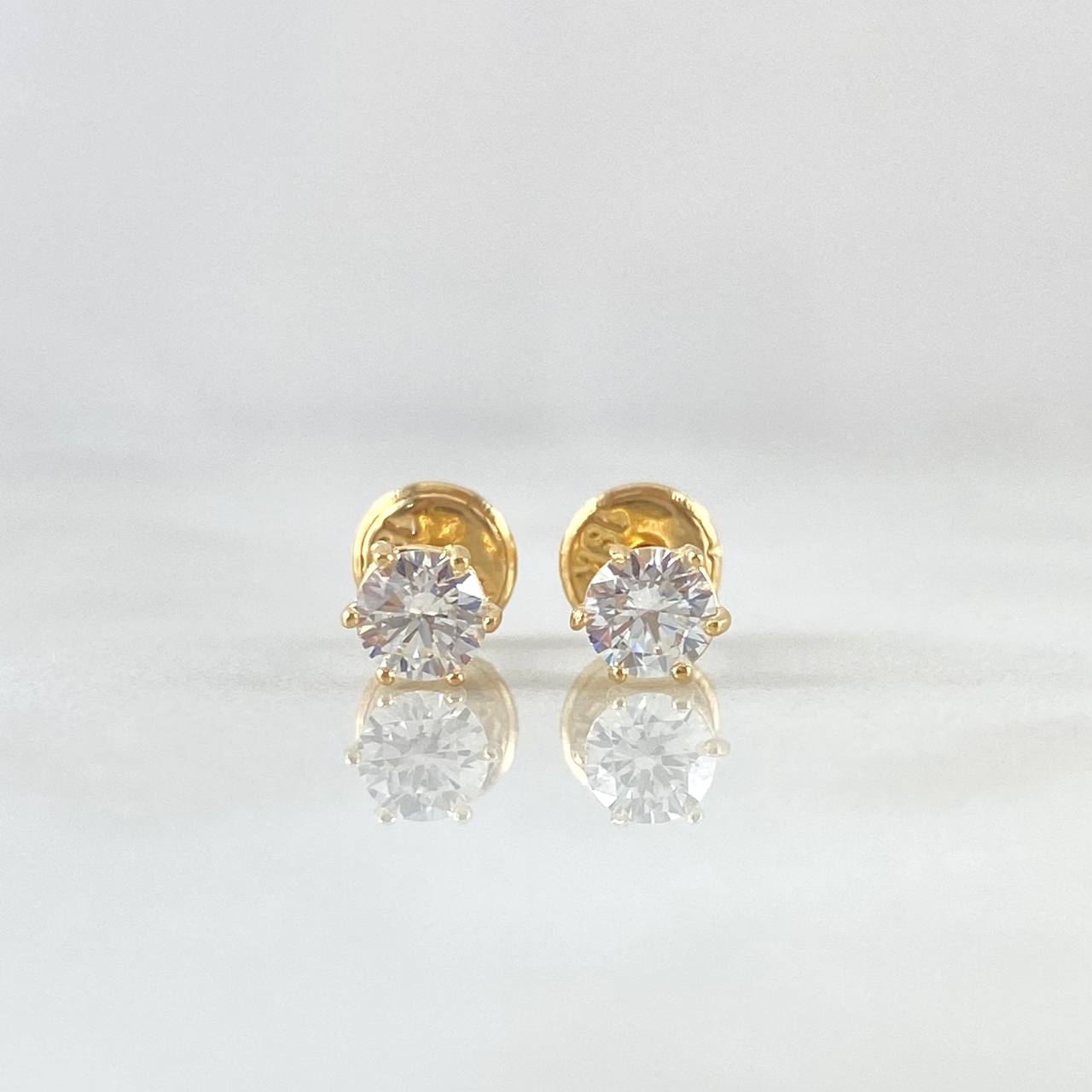 Stud Earrings Stone Six Claws 0.8gr / 4.3mm White Zircon 18K Yellow Gold (Jewel) *