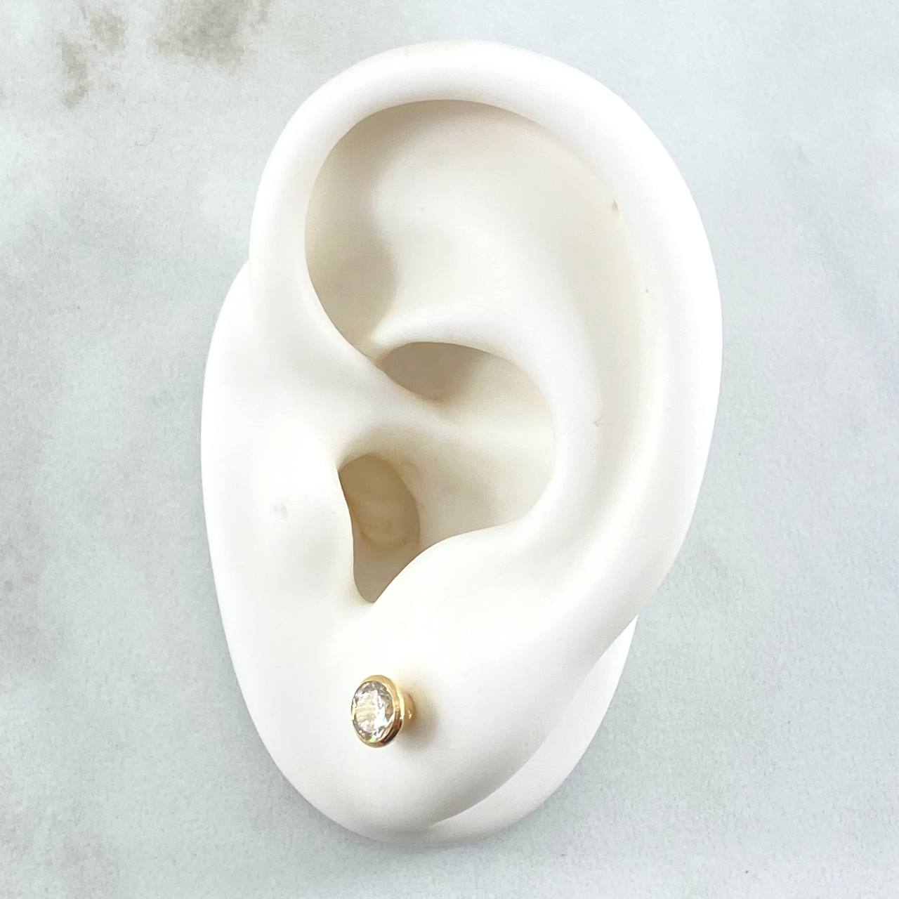 Stud Earrings Bezel 0.85gr / 5.2mm White Zircon 18K Yellow Gold (Jewel) ©