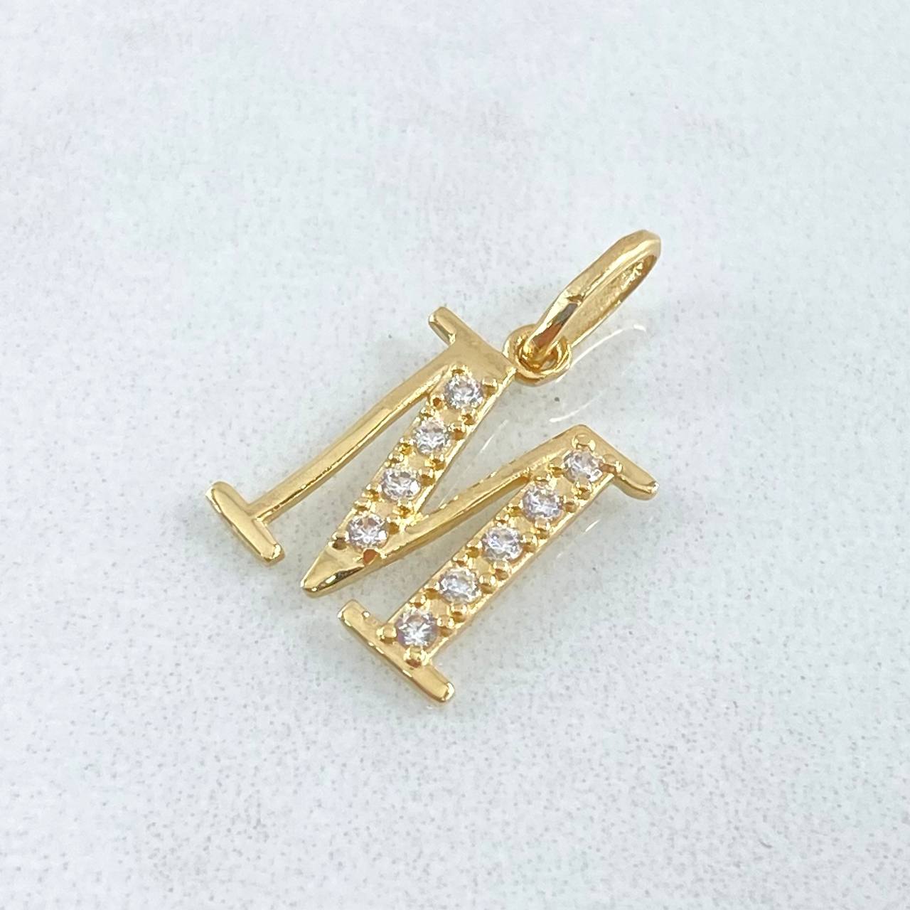 Pendant Letter M Silhouette 1.05gr / 1.8cm (0.7in) / 18K Gold ©