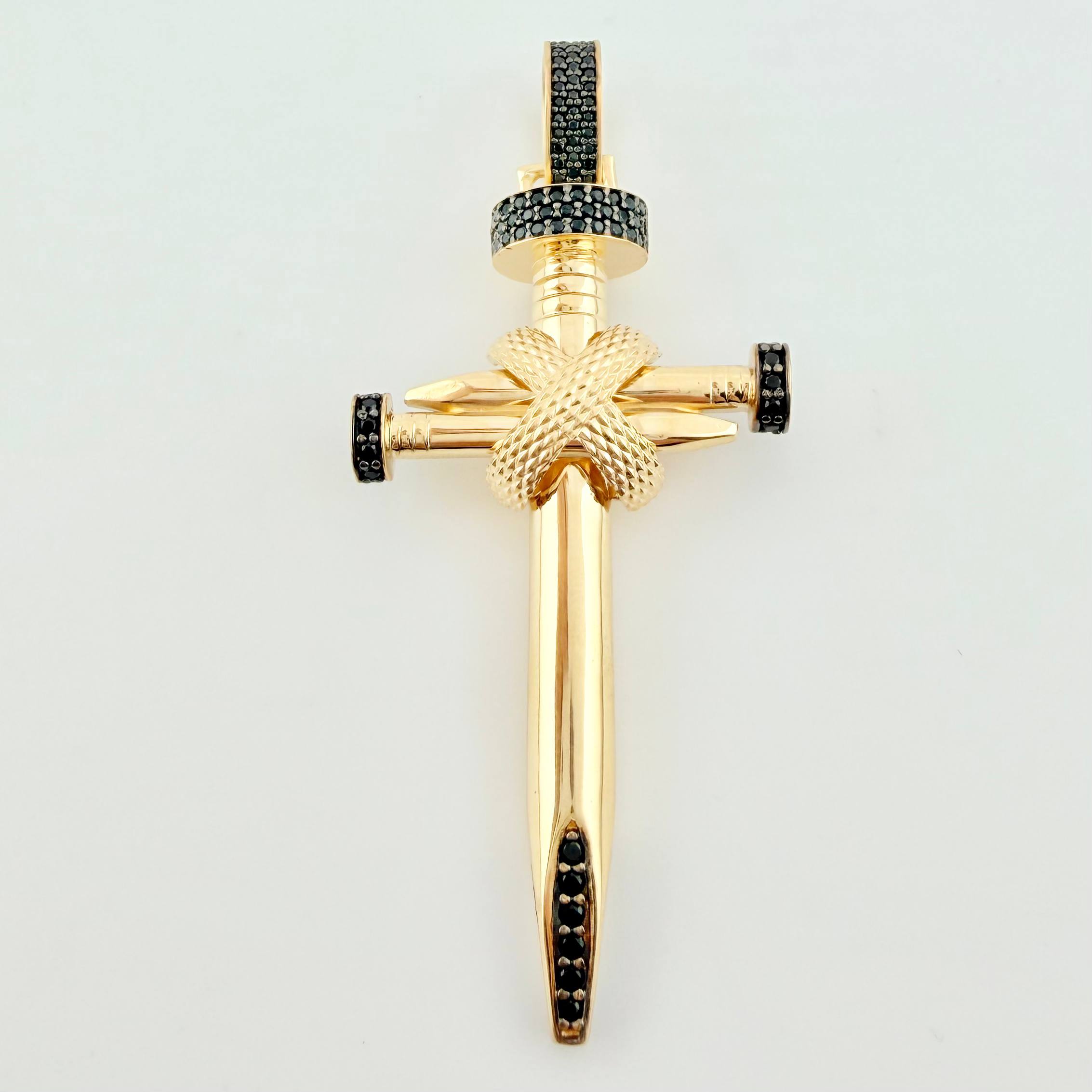 Dije Cruz Clavo 16.3gr / 3 in / Oro Amarillo 18K