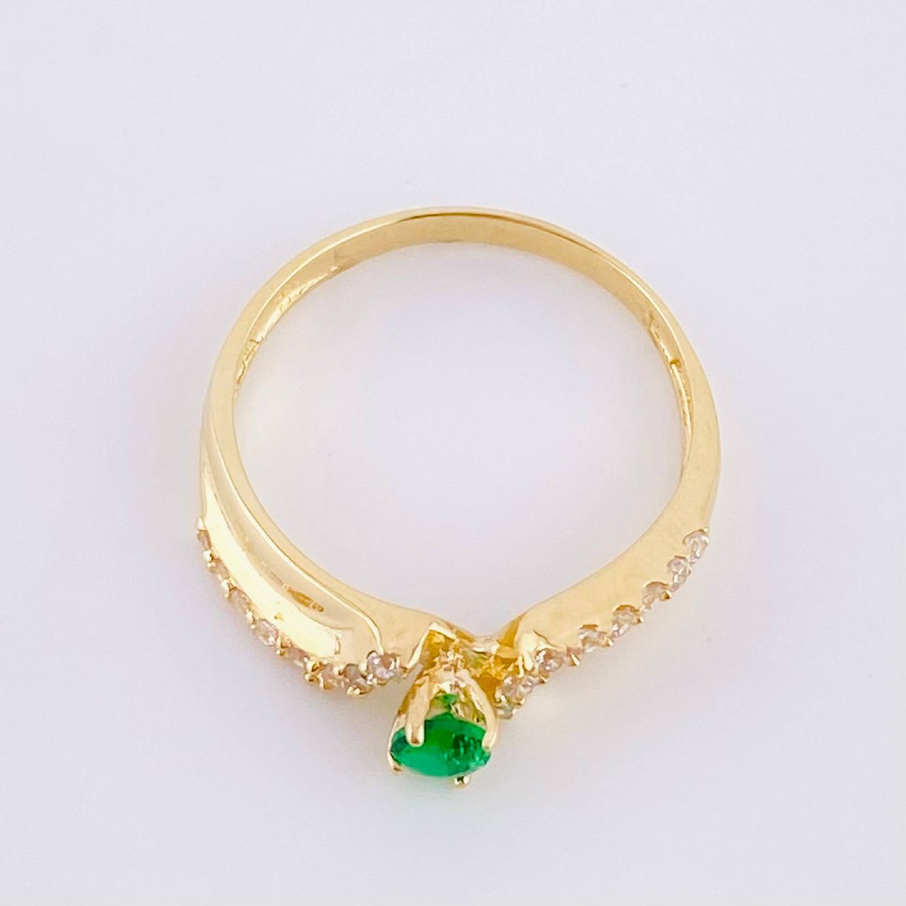 Anillo Lineas Bifurcar  2.1gr / T6 / Oro Amarillo 18K ©