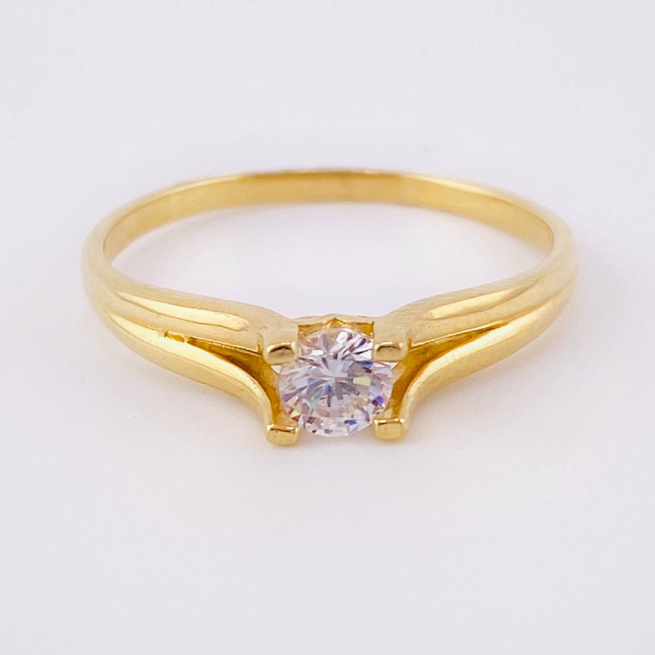 Anillo Solitario 2.05gr / T5 3/4 / Oro Amarillo 18K ©