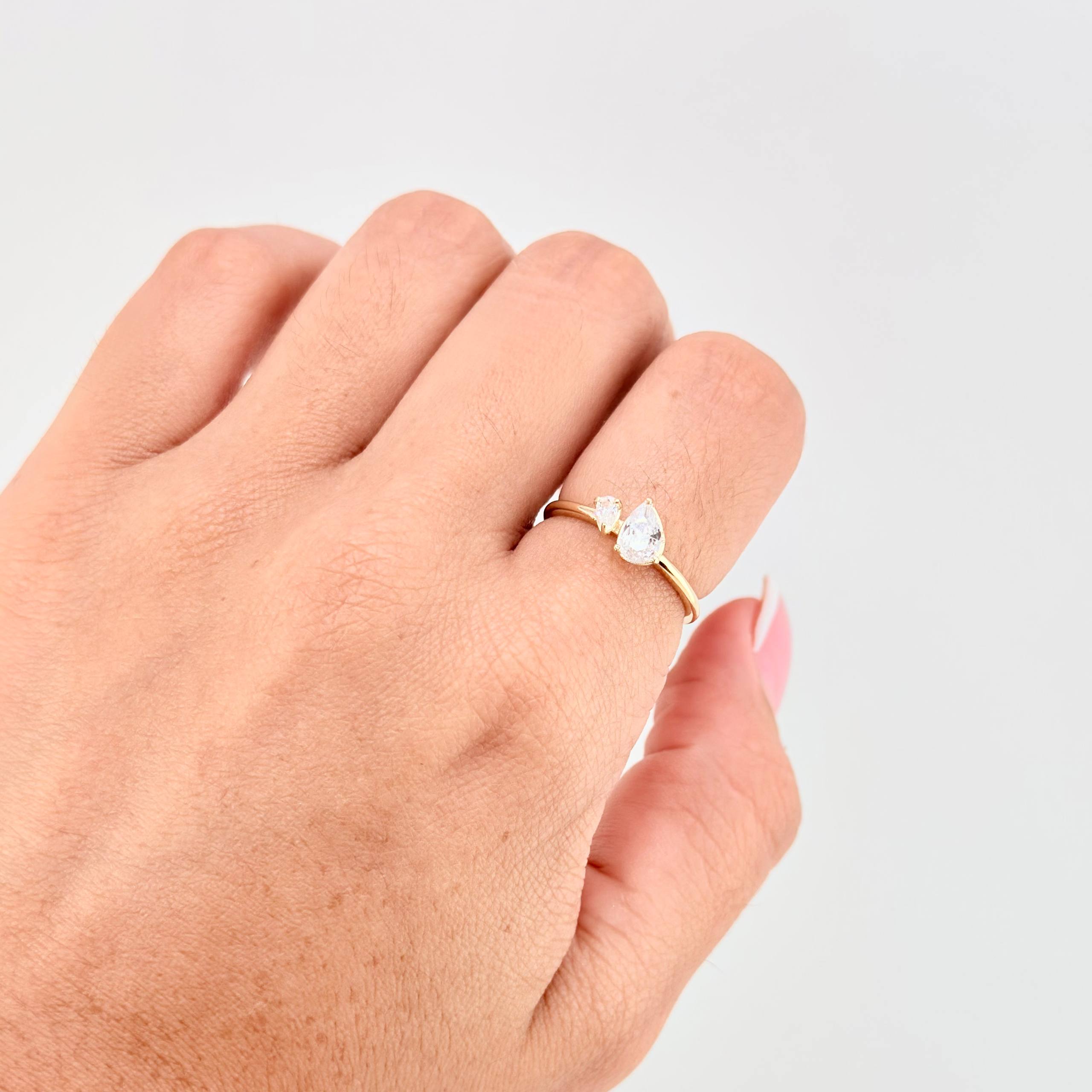 Anillo Gota 1.6gr / T8 / Oro Amarillo 18K ©