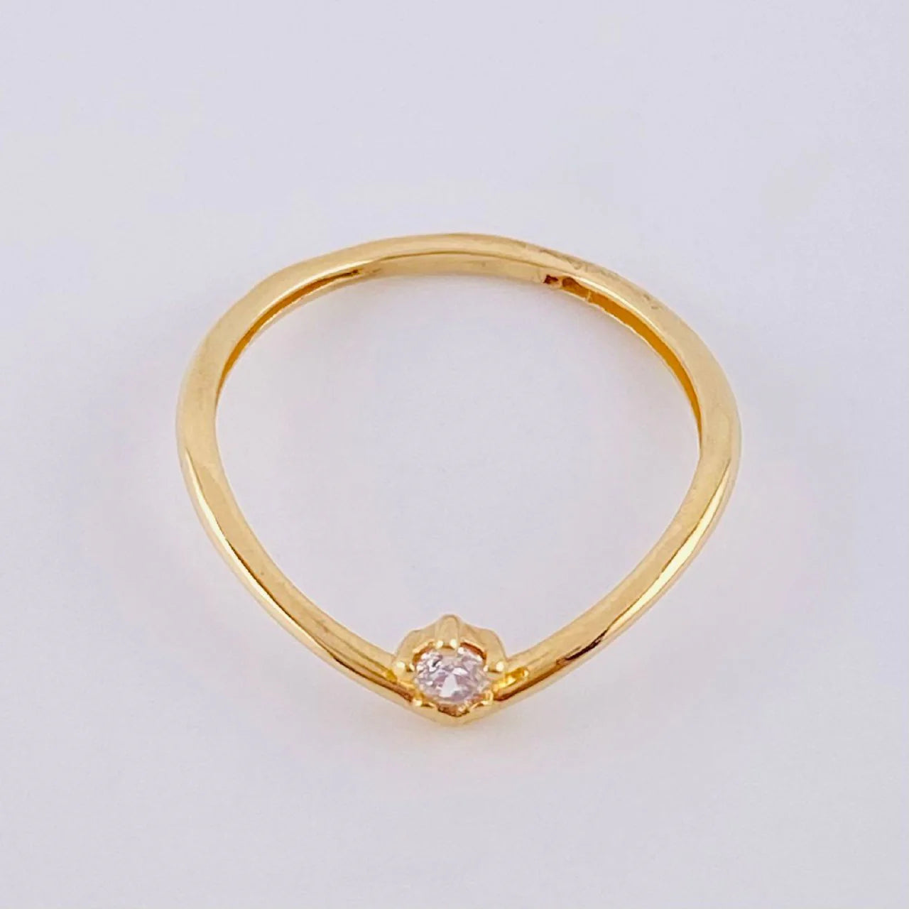 Solitaire Ring V 1.1 g / T7 1/4 18K Yellow Gold