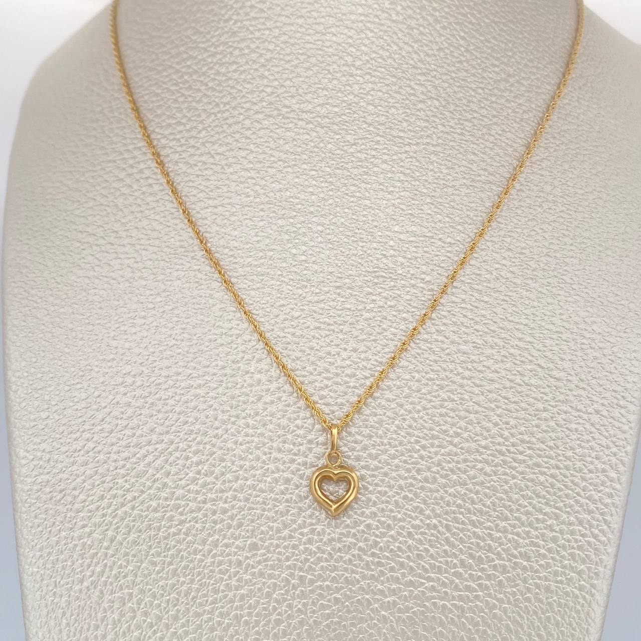 Set Cadena y Dije Lazo + Corazon 1.25gr / 17 3/4 in / Oro Amarillo 18K &