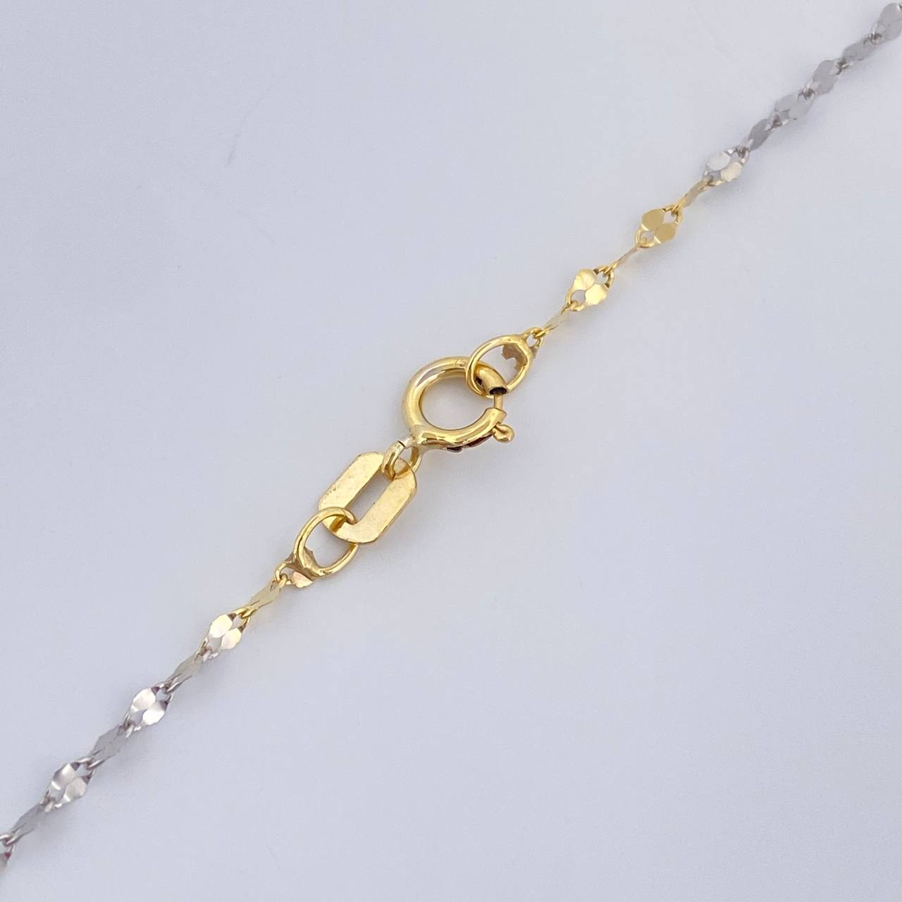 Set Cadena y Dije Flor Espejo + Cruz Cristo 1.45gr / 19 3/4 in / Tres Oros 18K &